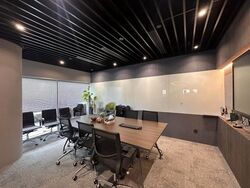 Gateway East (D7), Office #622071031